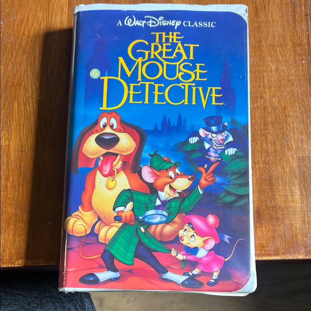 Disney's The Great Mouse Detective VHS with Blue and Red Cover